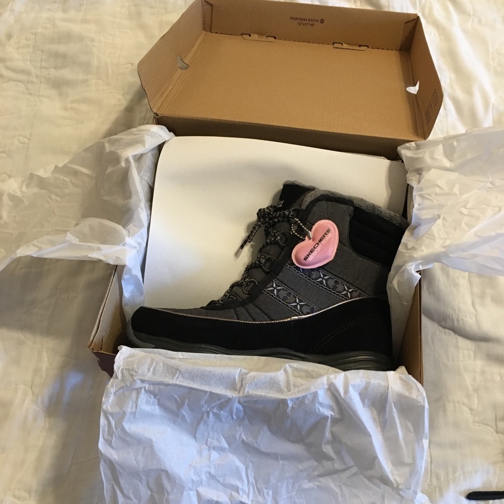 Skechers blue boots